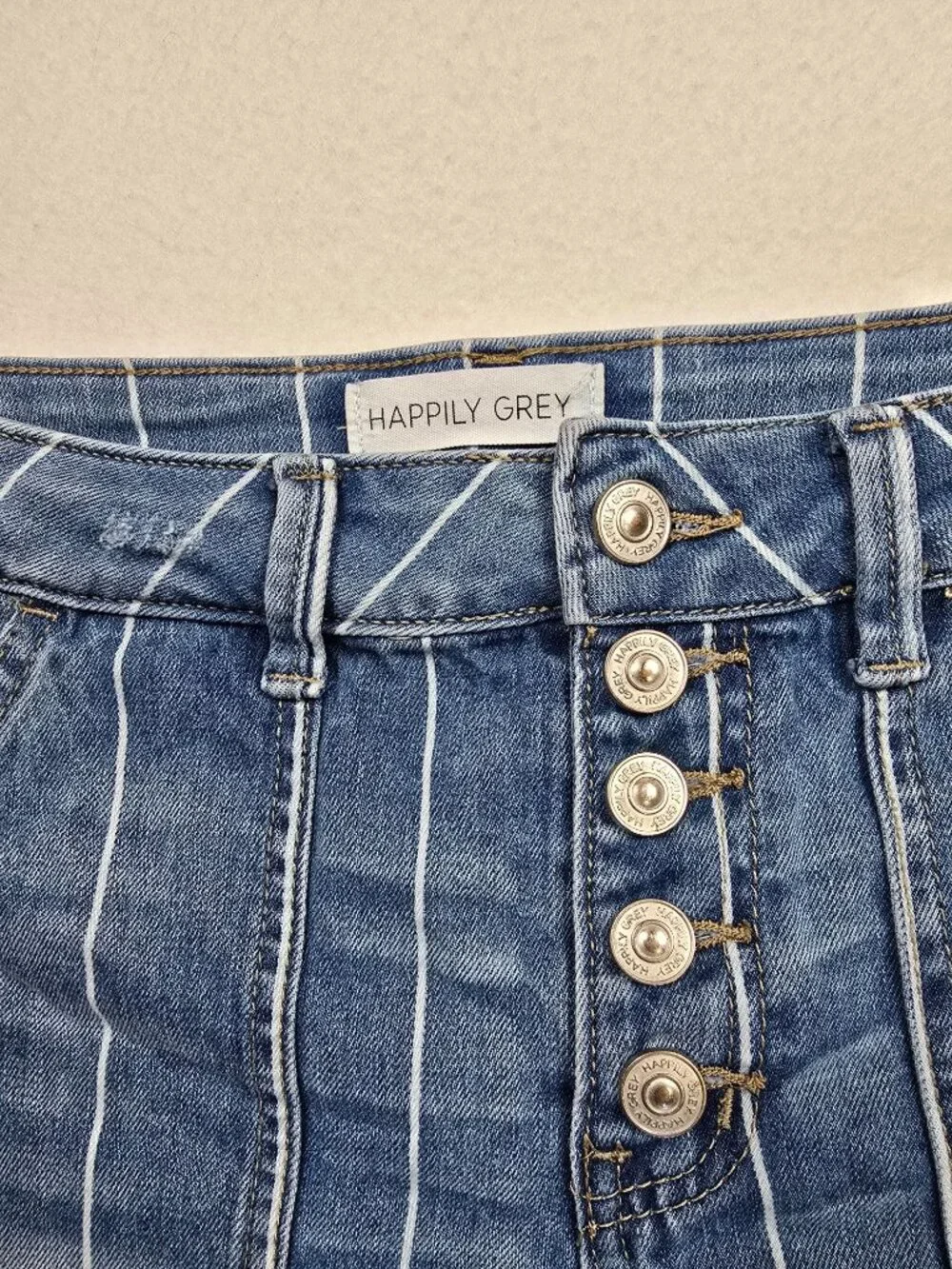 Happily Grey Womens Striped Frayed Denim High-Waisted Button-Fly Shorts Size 25 - Picture 2 of 6